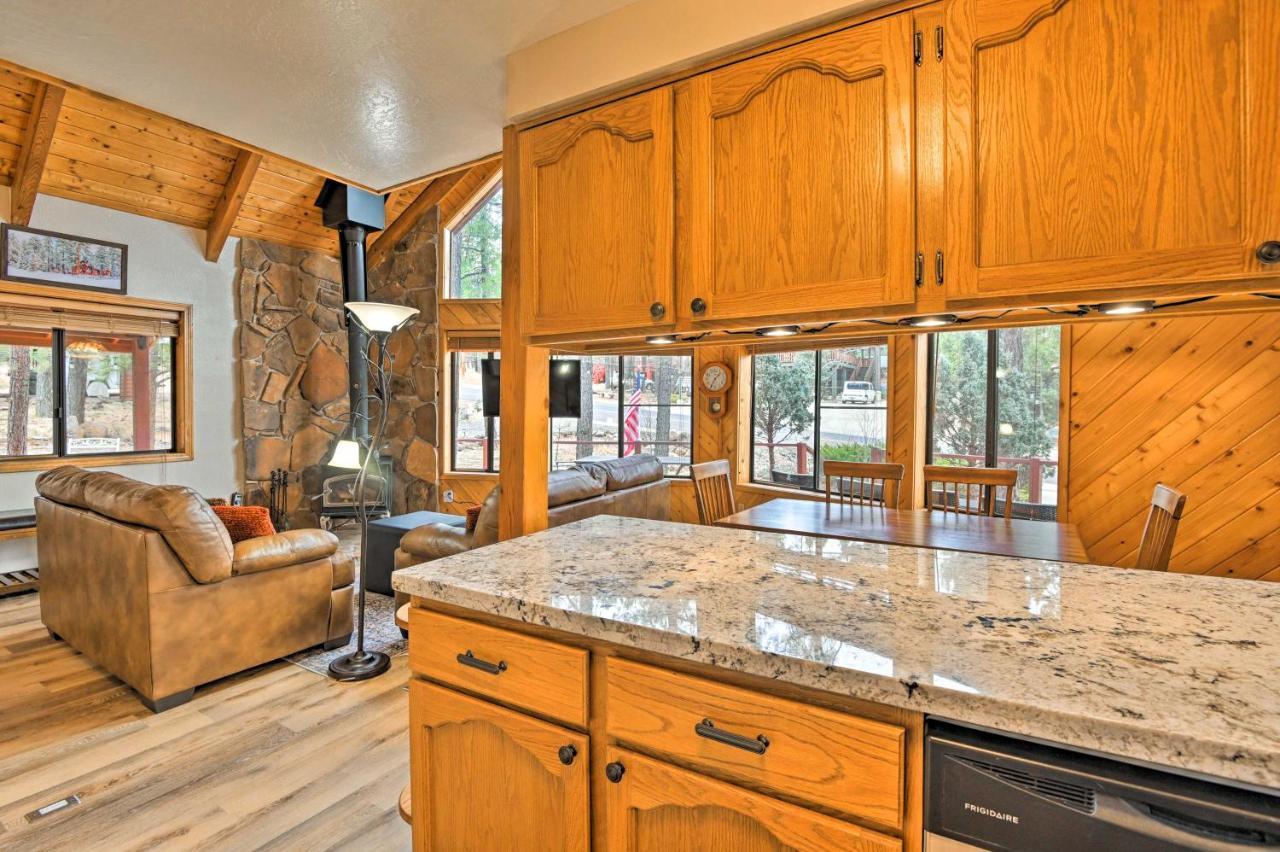 Secluded Munds Park Cabin With Deck And Lake Access エクステリア 写真