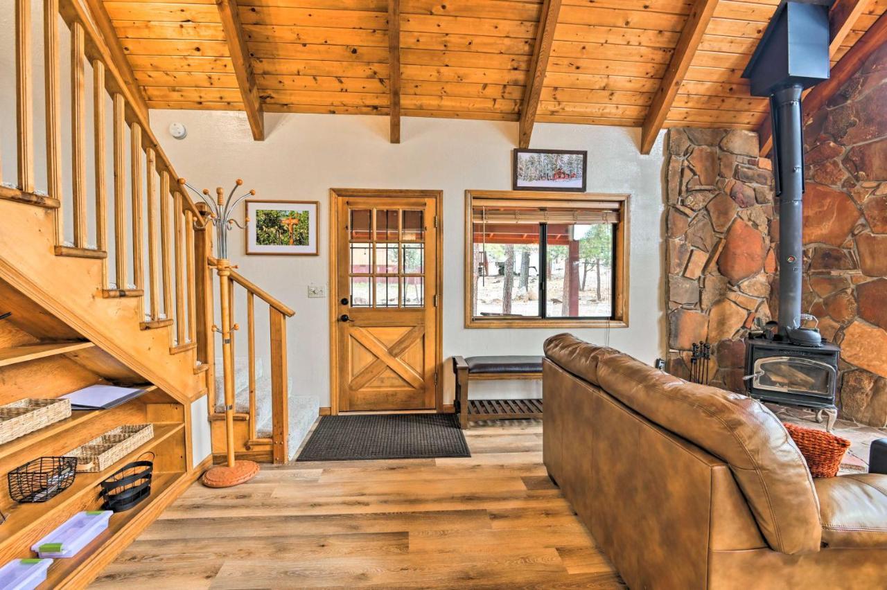 Secluded Munds Park Cabin With Deck And Lake Access エクステリア 写真