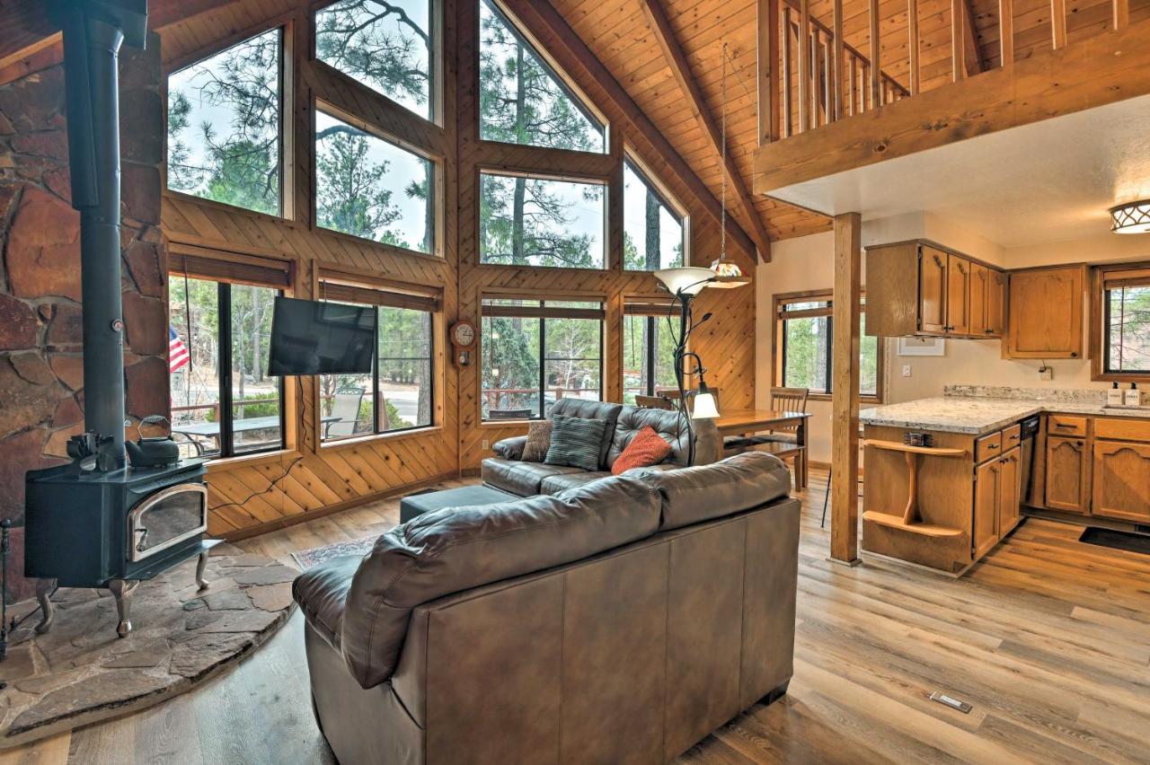 Secluded Munds Park Cabin With Deck And Lake Access エクステリア 写真