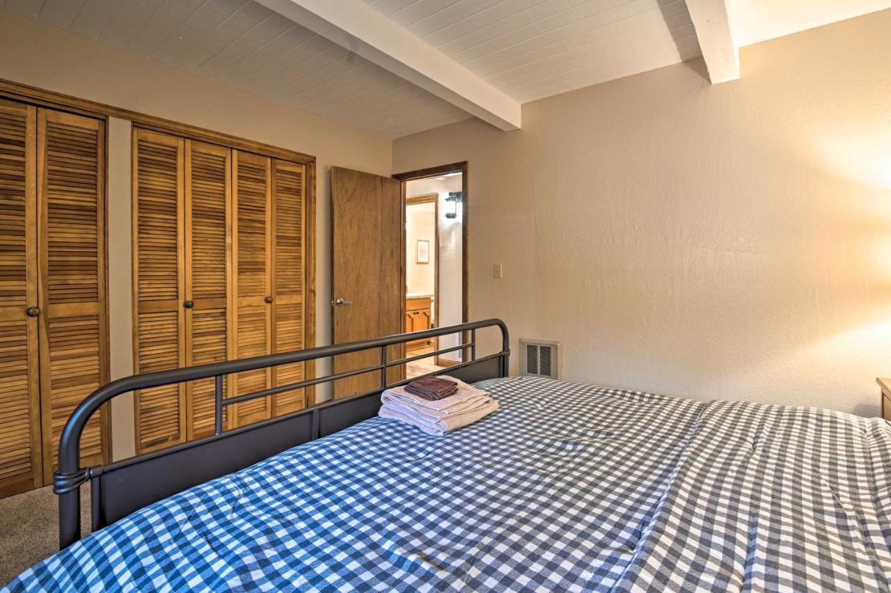 Secluded Munds Park Cabin With Deck And Lake Access エクステリア 写真